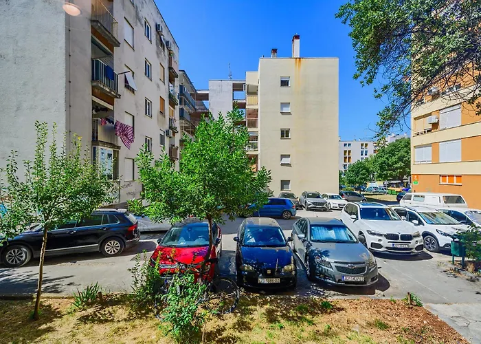 Stylish Apartments - Near Zadar Bridge