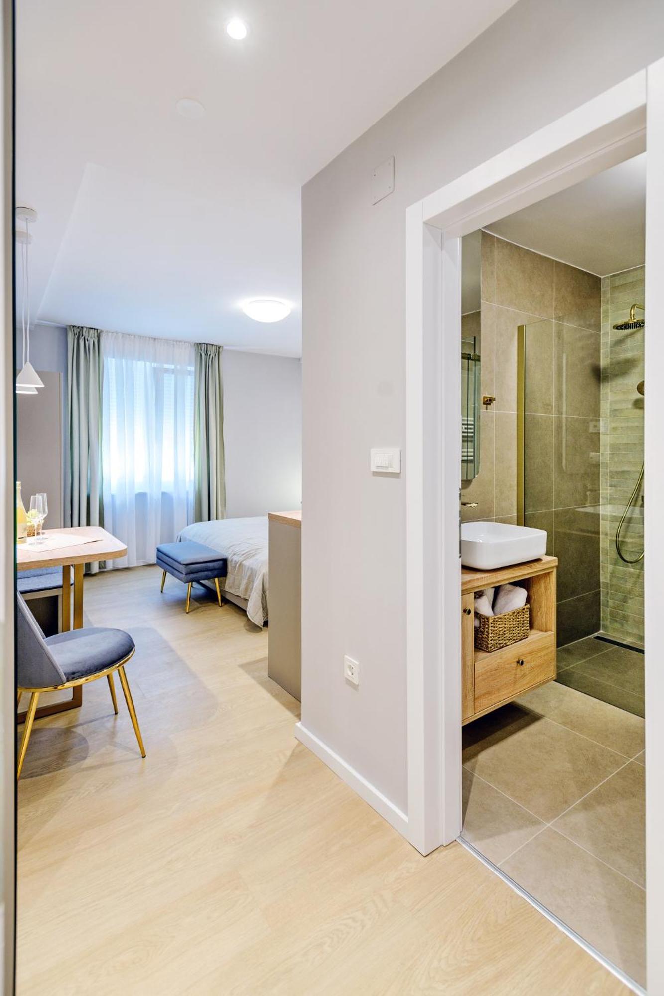 Apartment Stylish - Near Bridge