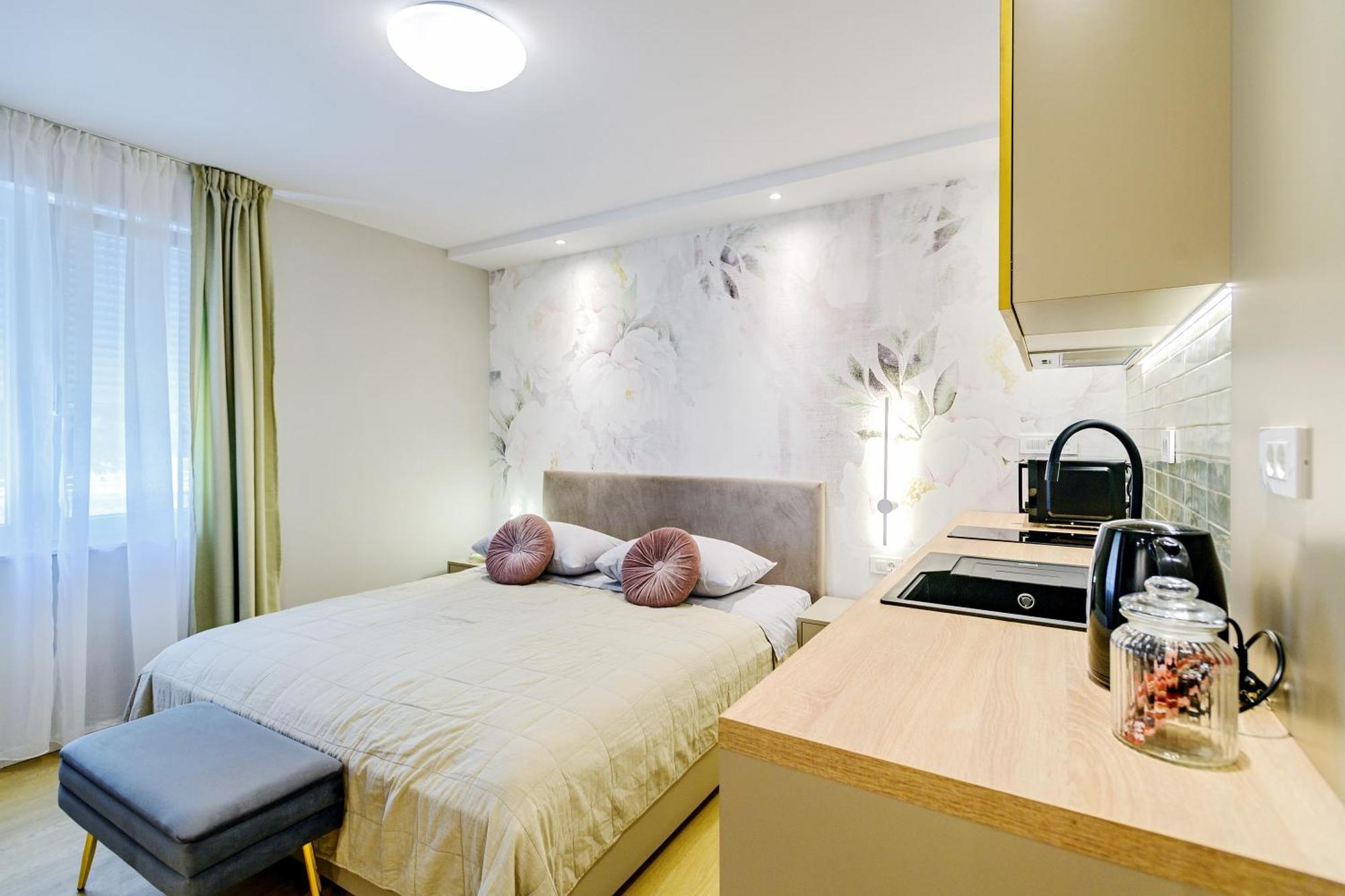 Stylish - Near Bridge Apartment *